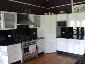 Painted Glass Splashback